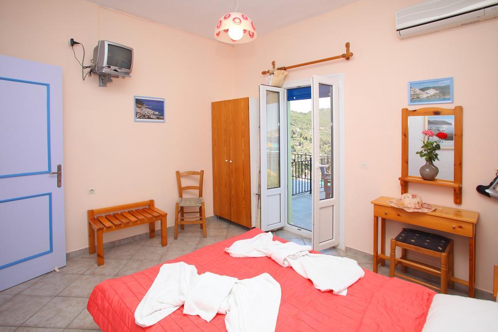 Panorama Studios Skopelos Town Exterior photo